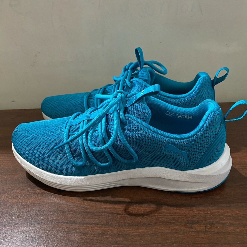 Woman’s Puma SoftFoam